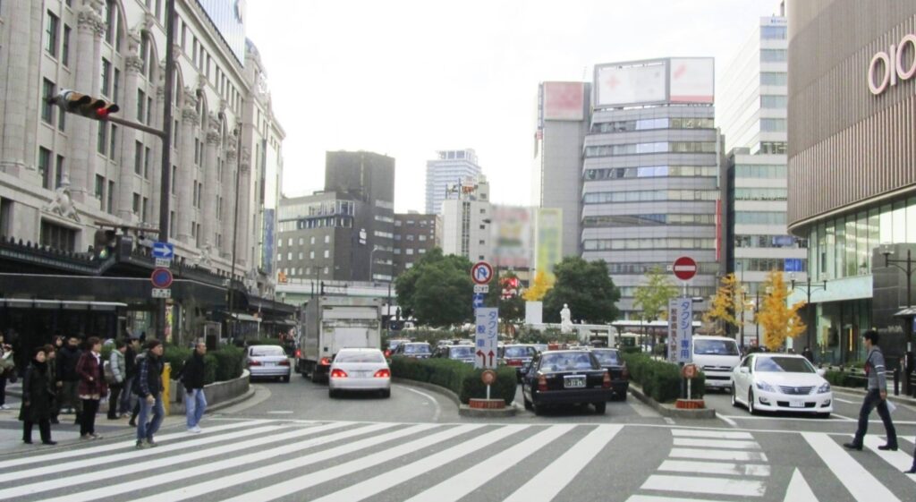 なんば広場ができる前の駅前の様子