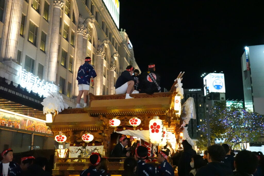 なんば広場で開催されただんじりイベントの様子