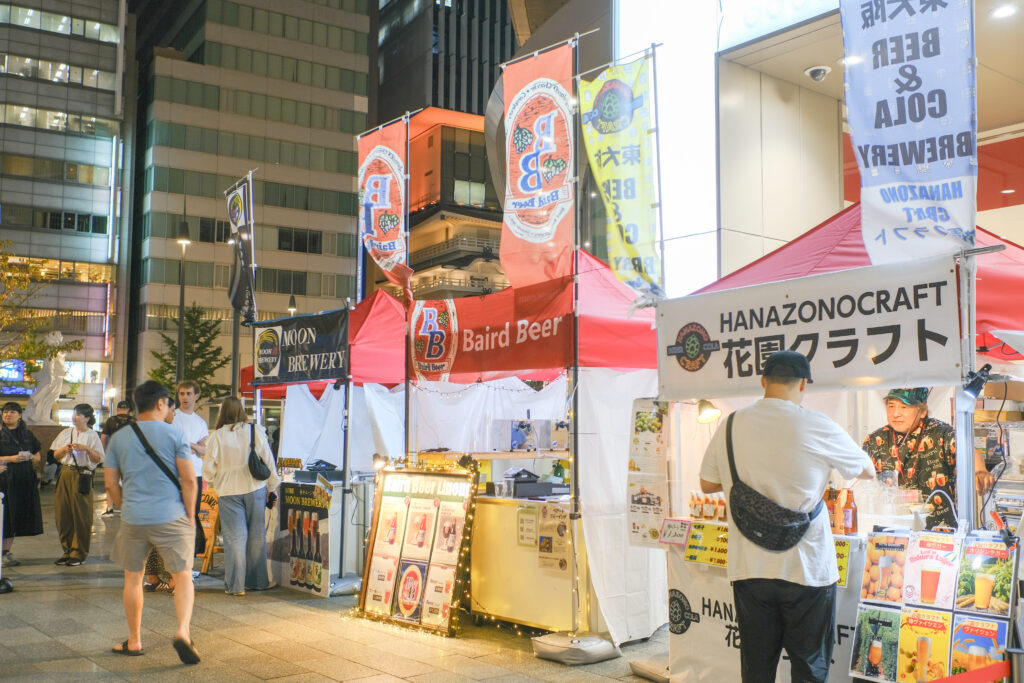 なんば広場でのなんBarイベント設置