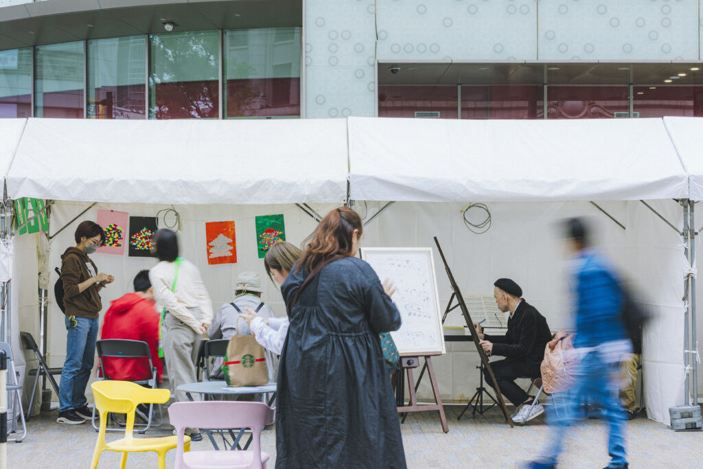 なんば広場でNAMBA MASHUPの様子